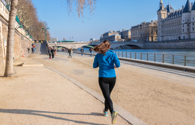 Jogging sur les quais de Seine